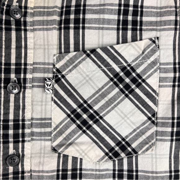 SHAUN WHITE DRESS Boys Size Medium Black & Gray button down shirt. Short sleeves - Picture 2 of 7